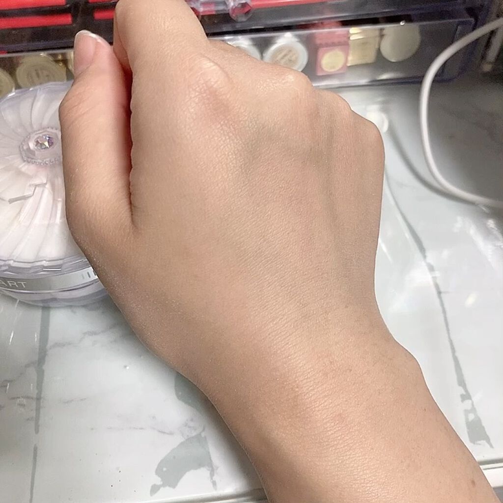 エアリーチュール ラスティングルースパウダー 02 lucent/JILL STUART/パウダーファンデーションを使ったクチコミ（3枚目）