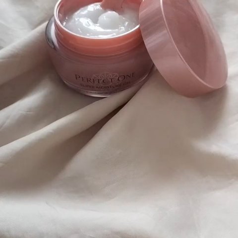 パーフェクトワン 薬用スーパーモイスチャージェル 本品　50g/パーフェクトワン/オールインワン化粧品を使ったクチコミ（3枚目）