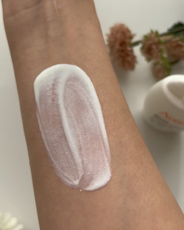 アーバンプロテクション UV フェイス＆ボディ/アベンヌ/日焼け止めミルクの動画クチコミ1つ目