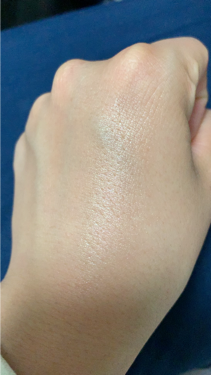 ミネラルハイライトクリーム/エトヴォス/クリームハイライトを使ったクチコミ（3枚目）