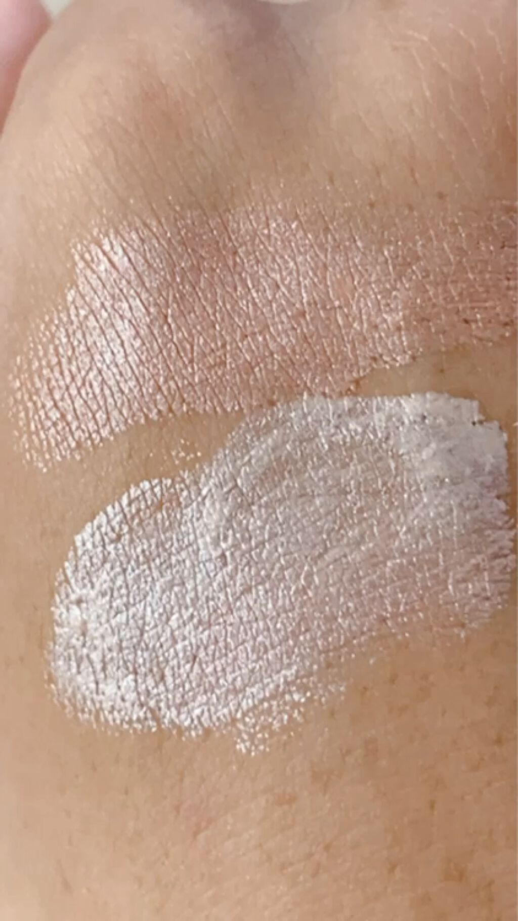 シャイニーグロウアイズD/DAISO/ジェル・クリームアイシャドウを使ったクチコミ（3枚目）