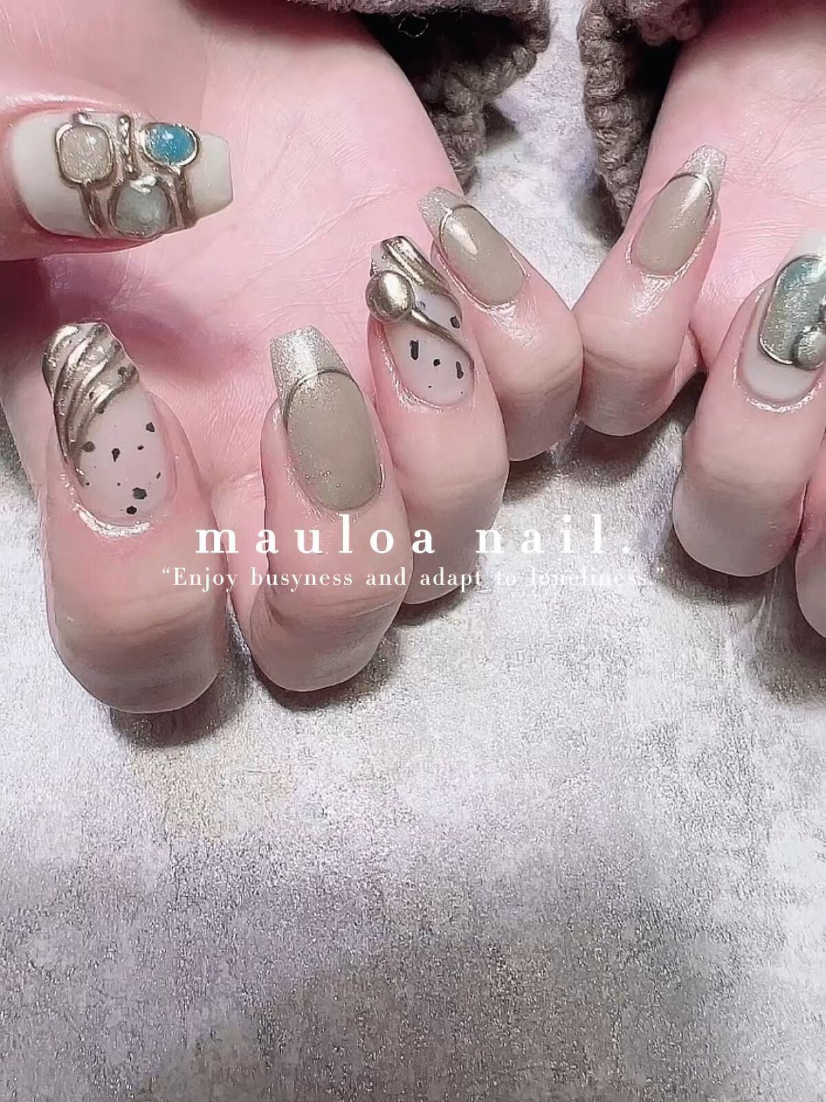 #ネイル,#冬ネイル,#アートネイル,#海ネイル,#ミラーアートネイル,#ニュアンスネイル,#くすみカラーネイル,#サマーネイル,#ジュエリーネイル,#ミラーネイル,#牛柄ネイル,#スタッズネイル,#太陽ネイル,#天王寺ネイル,#シンプルネイル,#結晶ネイル,#手書きネイルのネイルデザイン