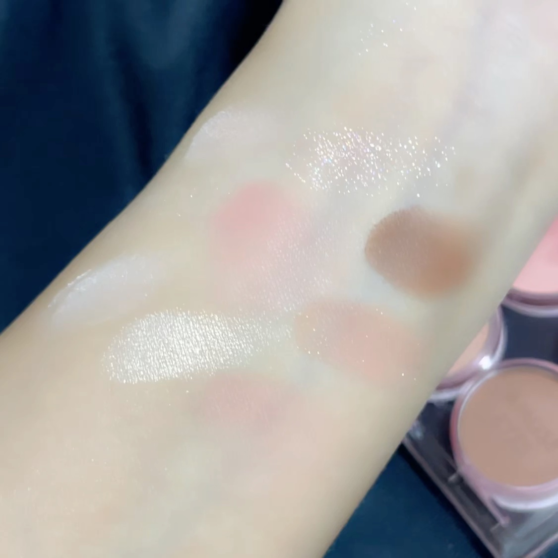 EYE COLOR PALETTE/AMUSE/アイシャドウパレットの動画クチコミ2つ目