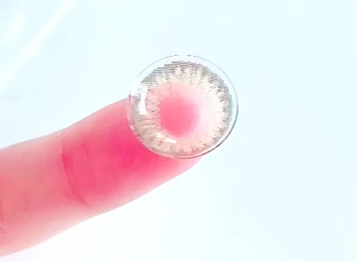 IT EYES/MAX COLOR/カラーコンタクトレンズの動画クチコミ2つ目