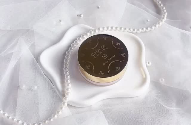 シャイニーパウダー/CHAYA cosme/ルースパウダーの動画クチコミ1つ目