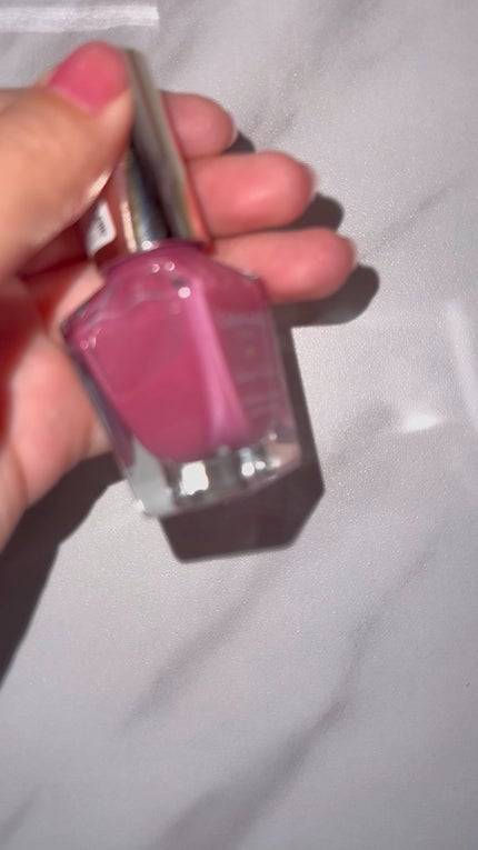 カラフルネイルズ/キャンメイク/マニキュアの人気ショート動画