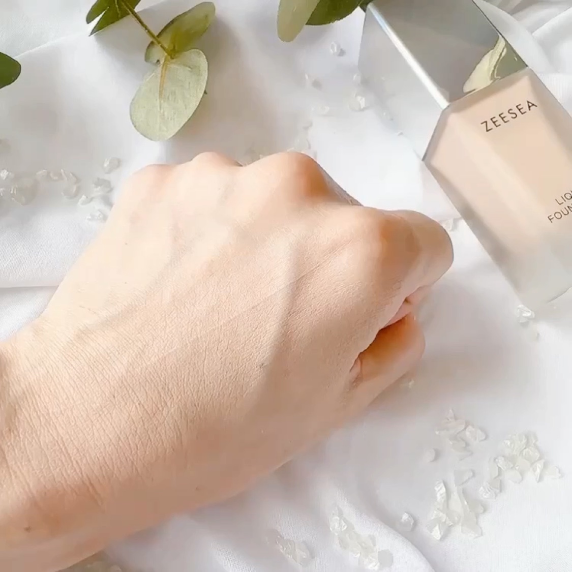 化粧崩れ対策 リキッドファンデーション/ZEESEA/リキッドファンデーションの動画クチコミ4つ目