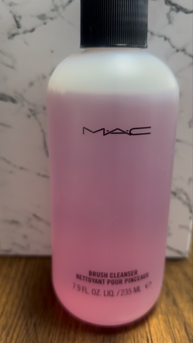 #001 セラム + モイスチャライザー ブラシ/M・A・C/メイクブラシの動画クチコミ1つ目