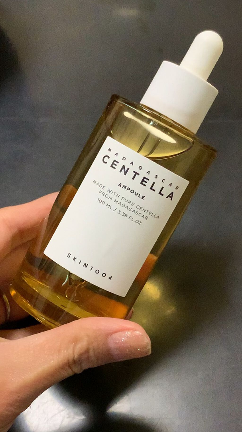 ✨ マダガスカル センテラ アンプル


韓国で3人に1人はリピートすると話題のスキンケアブランド💕「SKIN1004」

マダガスカルの大自然から抽出したツボクサエキスを含有した、肌にやさしいシカコスメ✨✨

ダメージを受けて敏感になっ