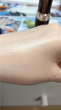 ヌードイルミネイティングハイライトスティック/SUQQU/スティックハイライトの動画クチコミ2つ目