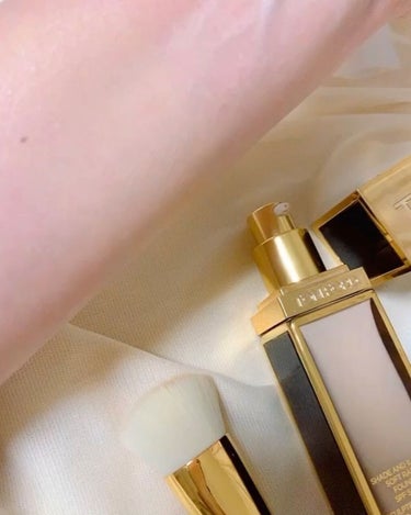 シェイド アンド イルミネイト ソフト ラディアンス ファンデーション SPF 50/TOM FORD BEAUTY/リキッドファンデーションの動画クチコミ2つ目