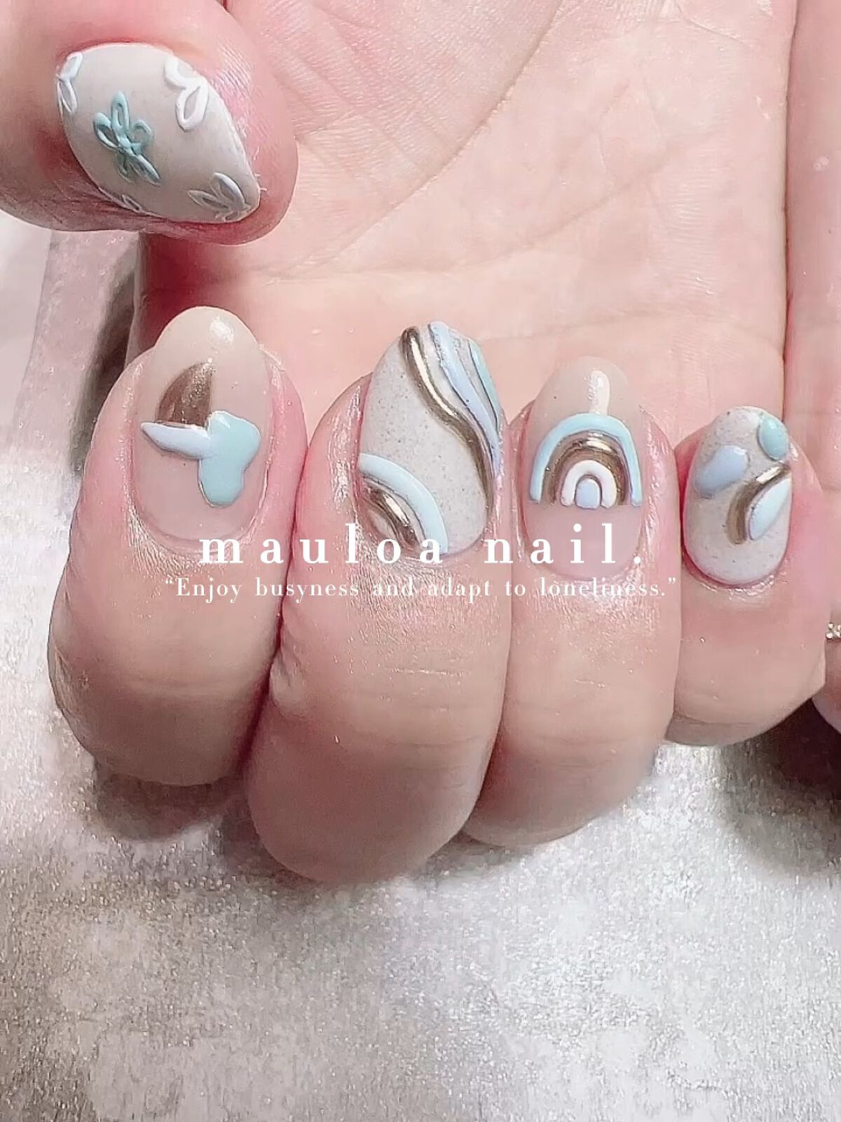 #海ネイル,#ネイル,#アートネイル,#ハワイアンジュエリーネイル,#ミラーアートネイル,#サンドネイル,#フレンチネイル,#ブルーネイル,#ミラーネイル,#手書きアートネイル,#サマーネイル,#太陽ネイル,#ミラーネイル,#虹ネイル,#春ネイル,#天王寺ネイルのネイルデザイン