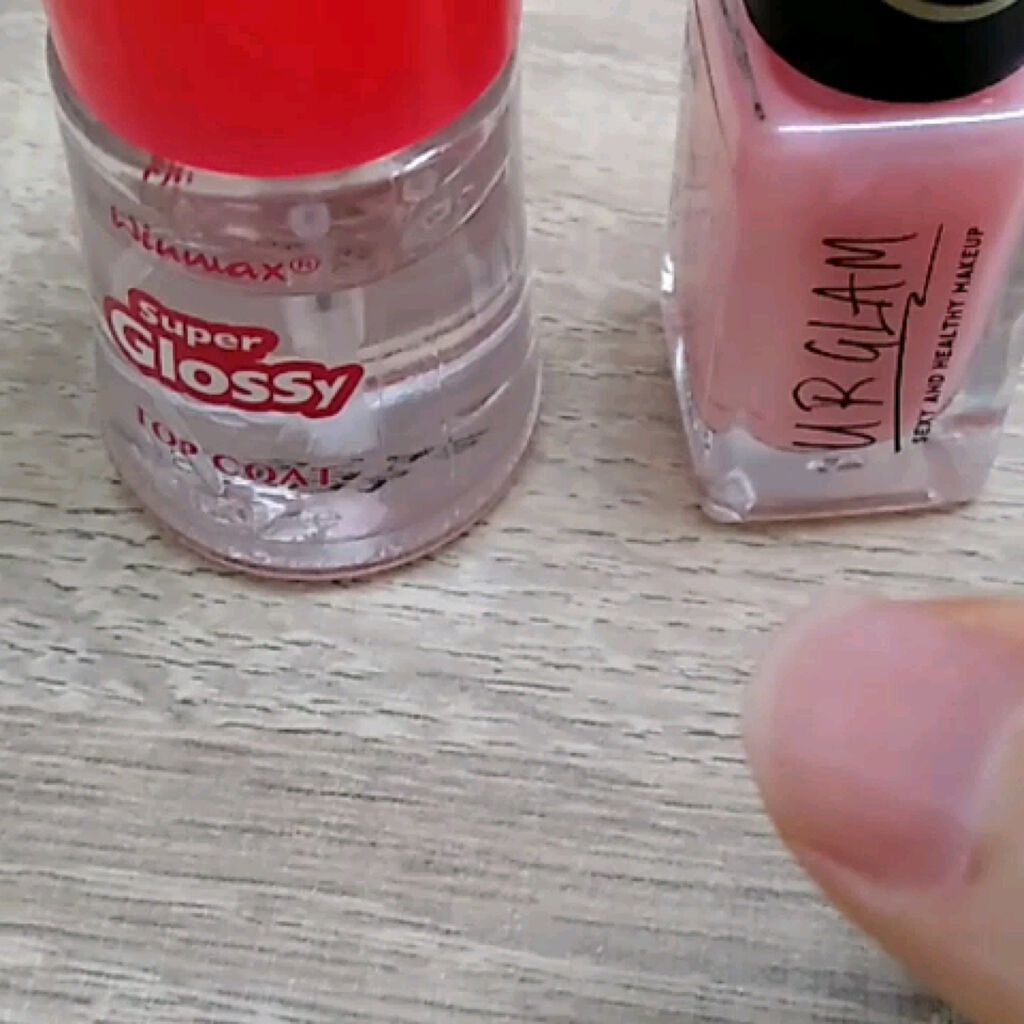 ウィンマックス スーパーグロッシートップコート/DAISO/ネイルトップコートの動画クチコミ1つ目