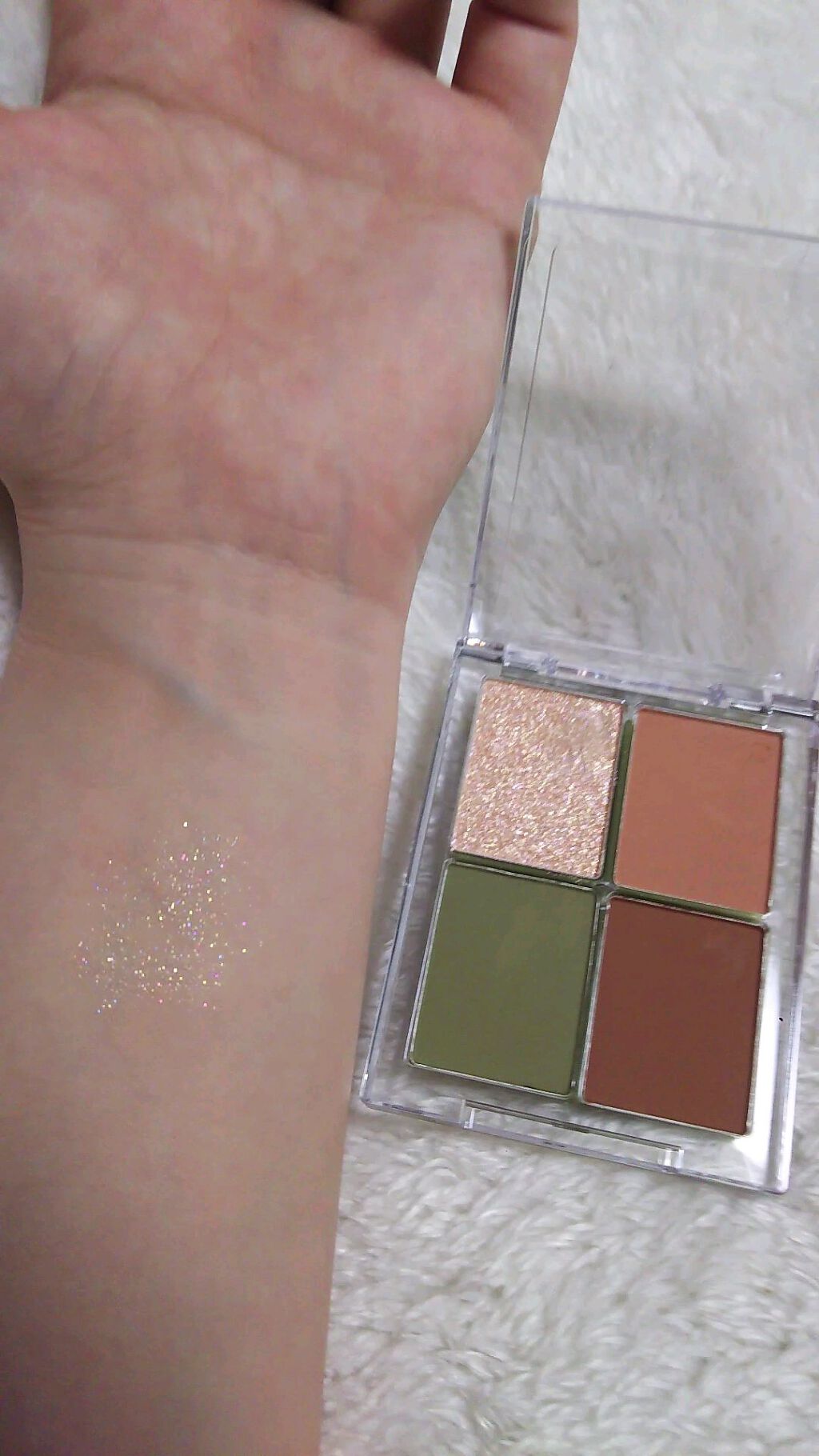 4色アイシャドウパレット/aZTK/アイシャドウパレットの人気ショート動画