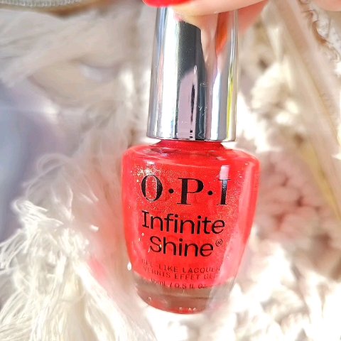 インフィニットシャイン ネイルラッカー/O・P・I/マニキュアを使ったクチコミ（2枚目）