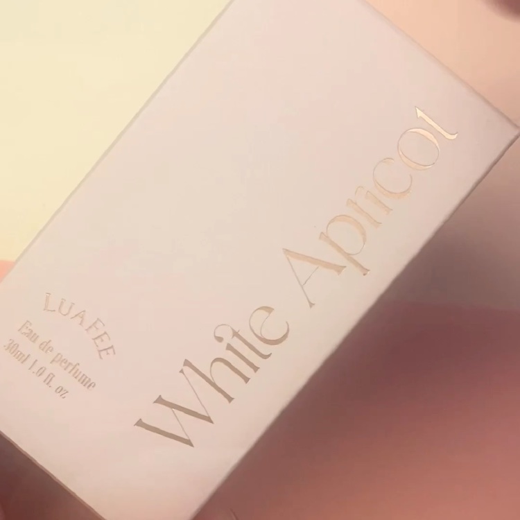 ホワイトアプリコット/LUAFEE/香水(レディース)を使ったクチコミ（3枚目）
