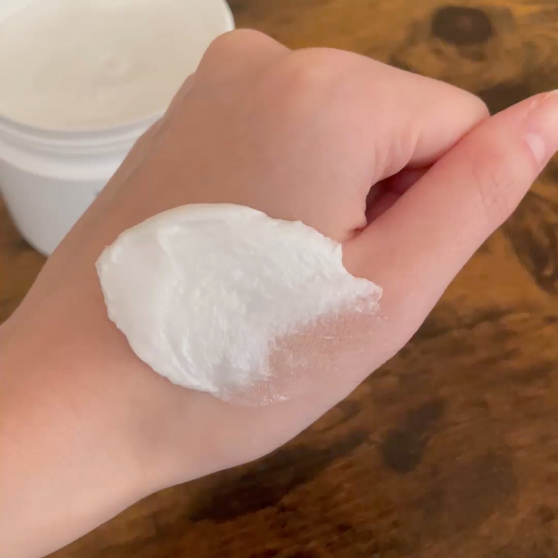 ダヴ クリームボディウォッシュ コンフォートモイスチャー/ダヴ/ボディソープを使ったクチコミ（2枚目）