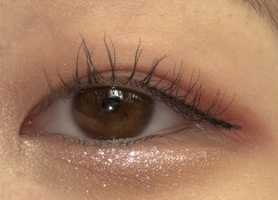 アンドバイロムアンド　グラッシーアイグリッター/&nd by rom&nd/グリッターの人気ショート動画