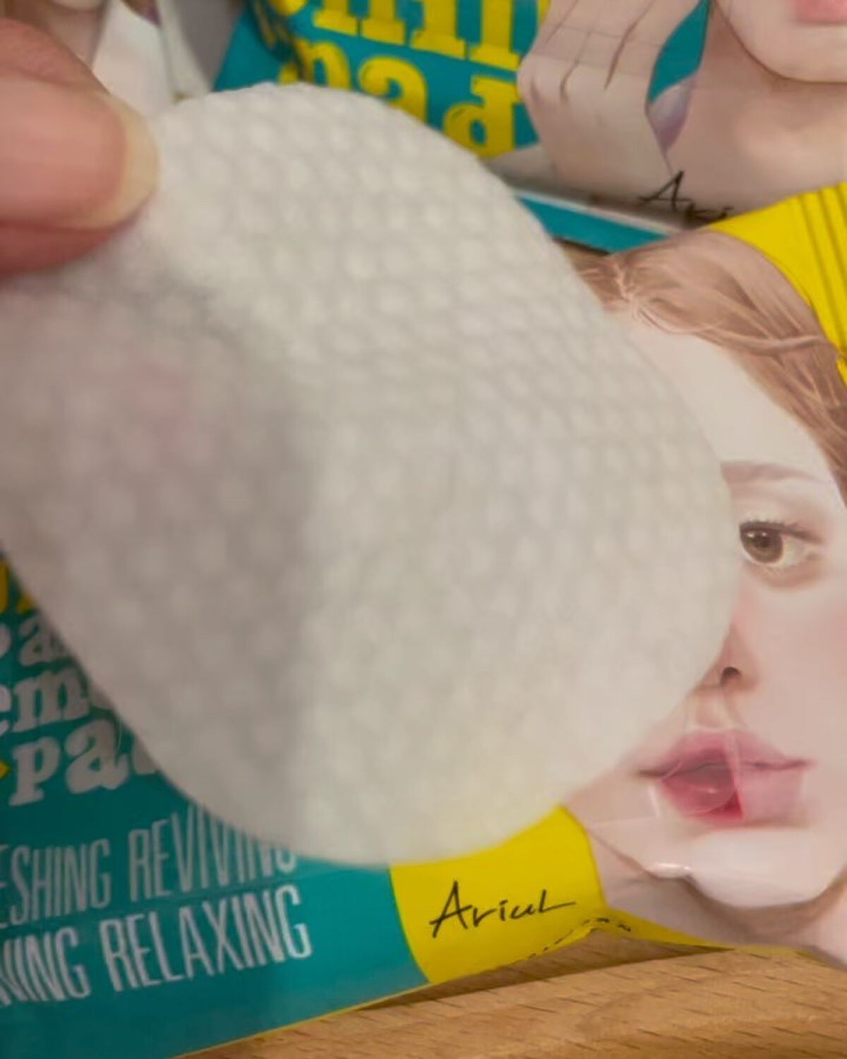 ストレスリリービングデイリーピックピーリングパッド/Ariul/トナーパッドの動画クチコミ4つ目