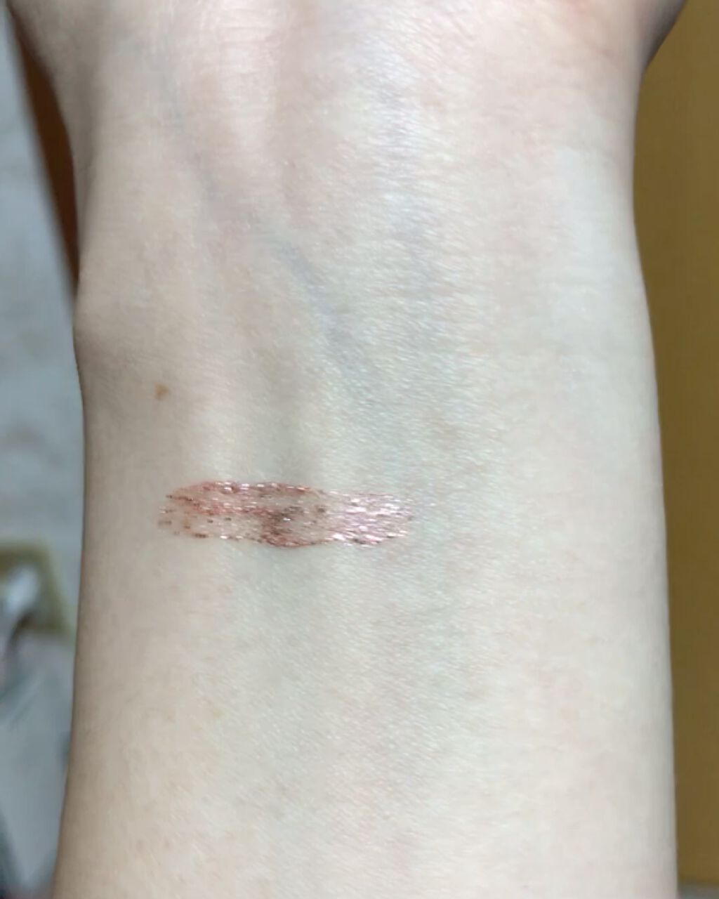 DIAMOND DEW  LIQUID GLITTER EYESHADOW/Lime Crime(海外)/リキッドアイシャドウを使ったクチコミ（2枚目）