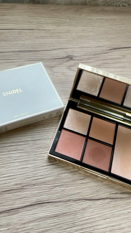 フェイス スタイリスト/SNIDEL BEAUTY/アイシャドウパレットの人気ショート動画