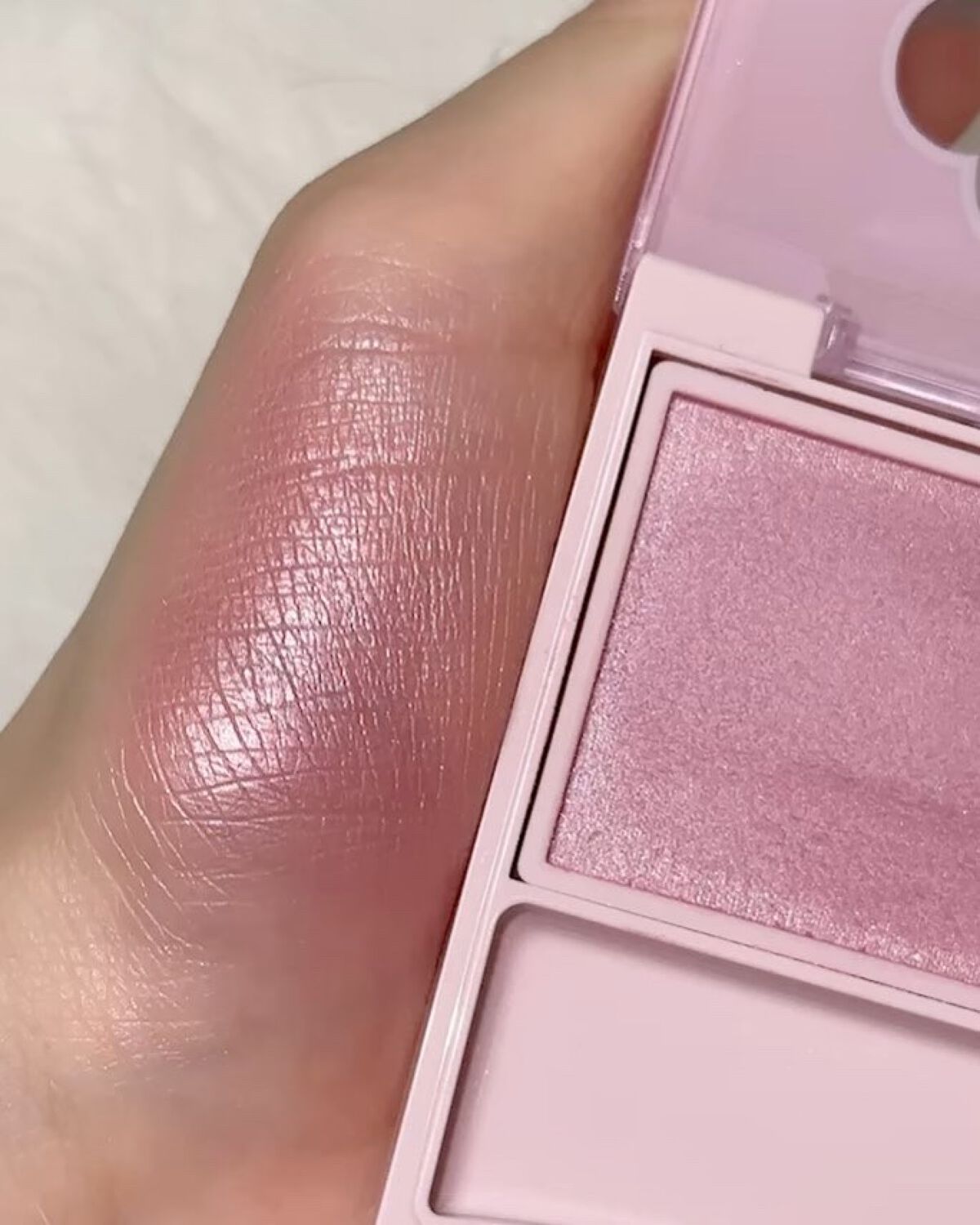 パウダーブラッシュ/DAISY DOLL by MARY QUANT/パウダーチークの動画クチコミ5つ目