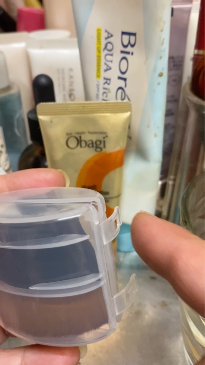 ペタル 55 ファンデーション ブラシ/shu uemura/メイクブラシの動画クチコミ5つ目