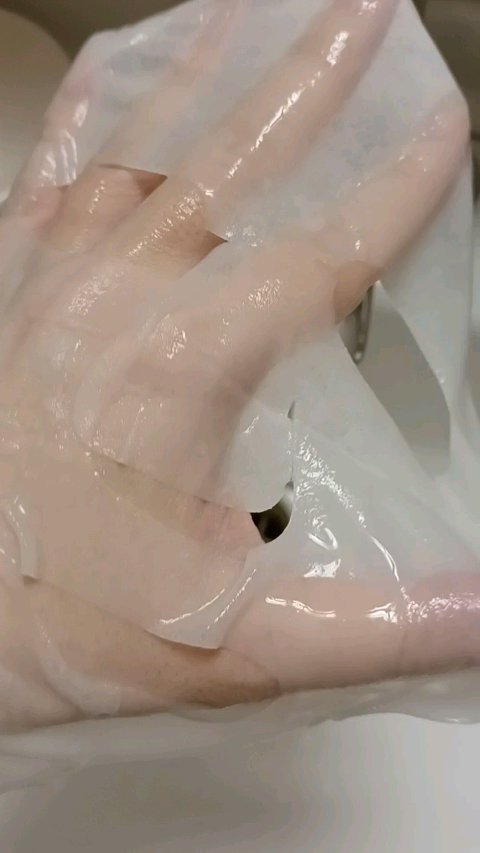 ローゼPDRNエッセンシャルマスクヘルシーグロウ/MEDIHEAL/シートマスク・パックを使ったクチコミ（2枚目）