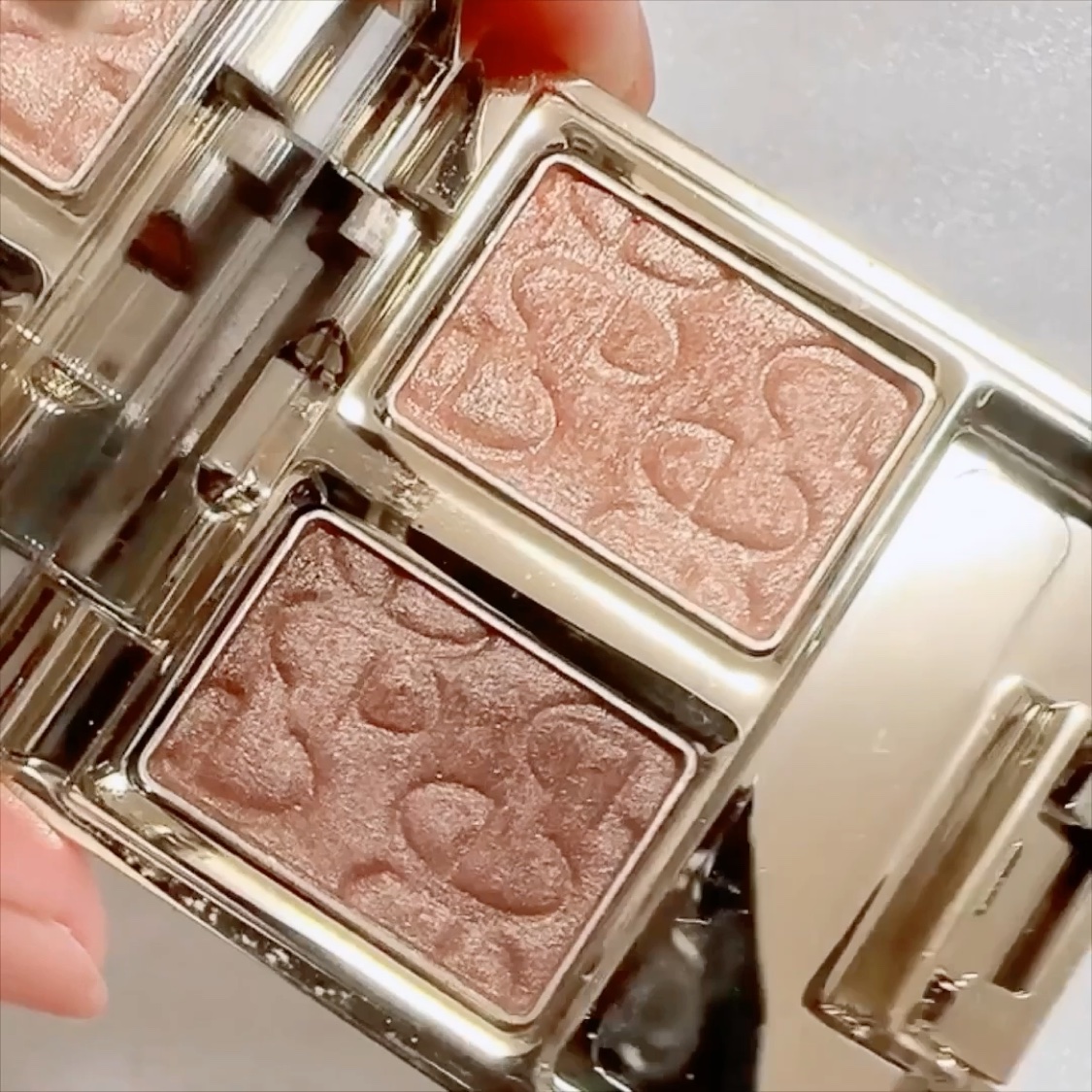 エレガンス アルモニーアイズ 02/Elégance/アイシャドウパレットを使ったクチコミ（3枚目）