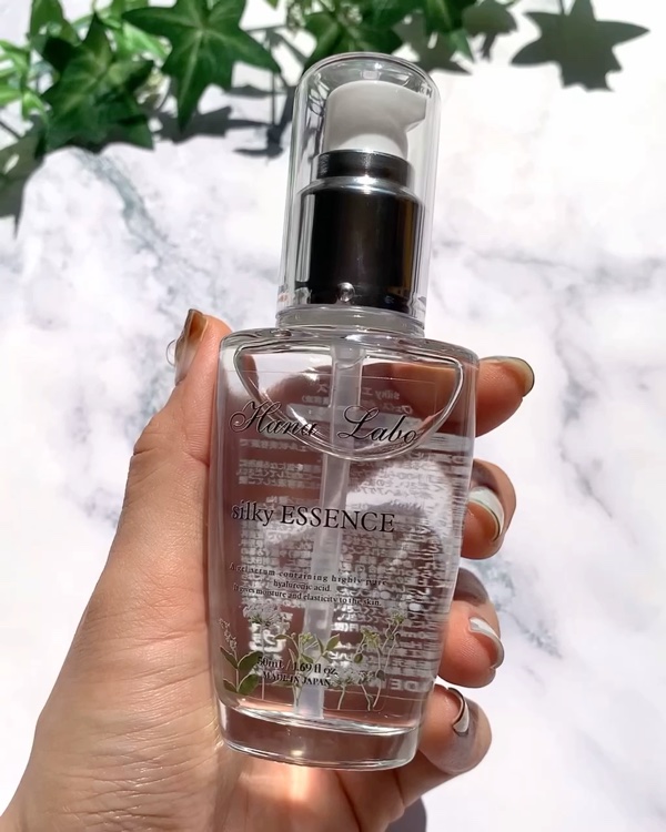 スキンケア方法》silkyピュアエッセンス〜ヒアルロン酸〜｜HANA LABOの