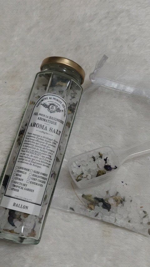 アロマソルト/BALLON/保湿系入浴剤の動画クチコミ1つ目