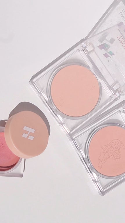 アンコモンタイガーペピイチーク/HOLIKA HOLIKA/パウダーチークの人気ショート動画