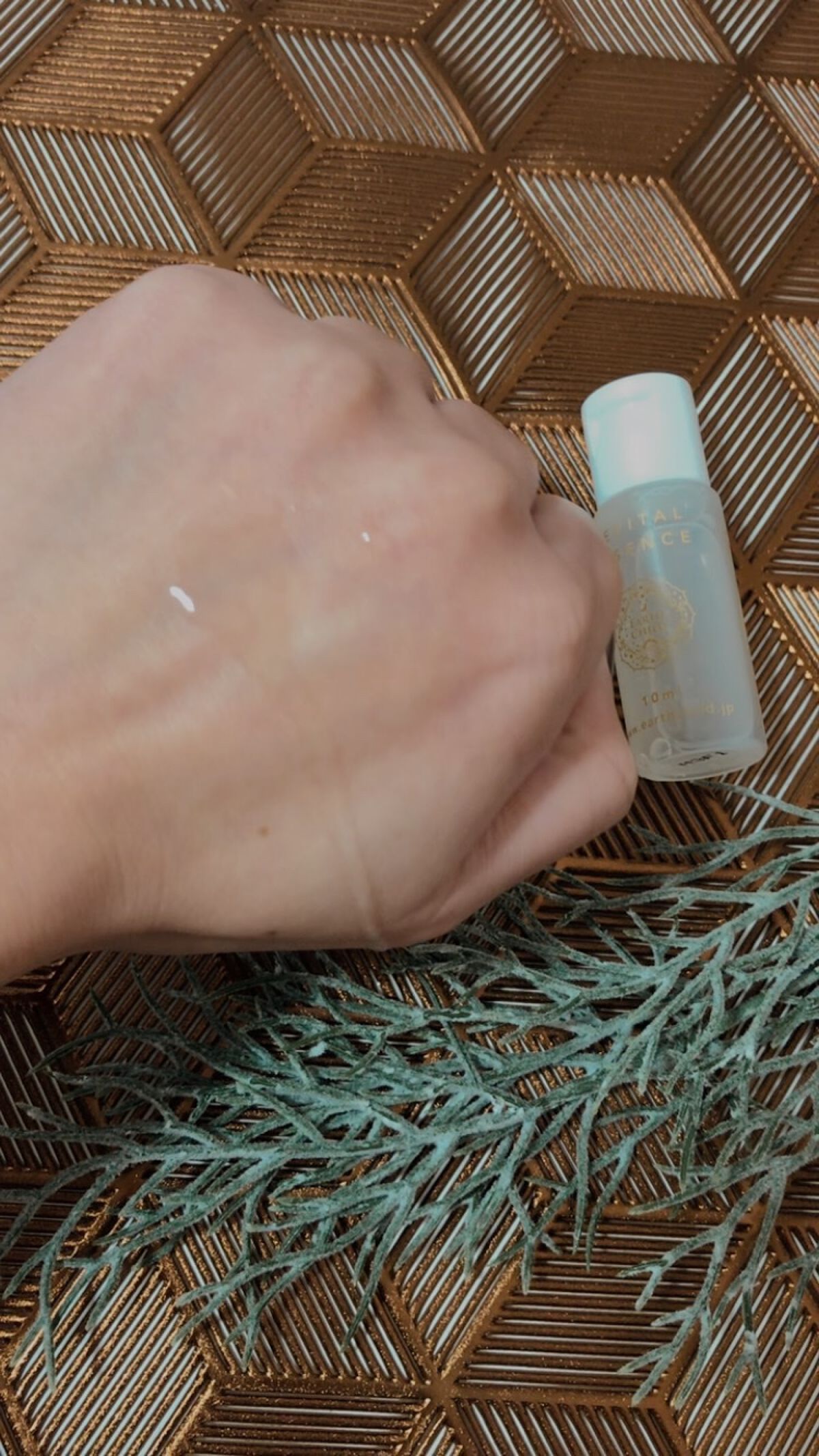 リバイタル エッセンス/EARTHCHILD/美容液の人気ショート動画