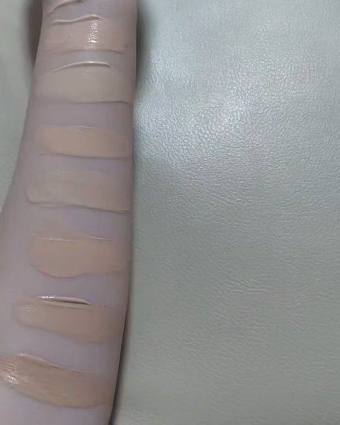 スキンレイヤーフィットファンデーション/ABOUT TONE/リキッドファンデーションを使ったクチコミ（2枚目）