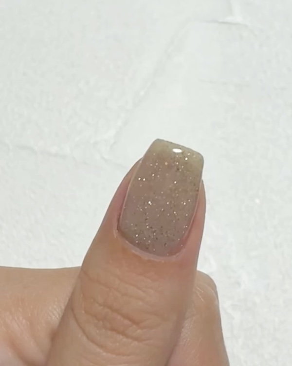 ストーンフラッシュ/ネイル工房/ジェルネイルの動画クチコミ1つ目