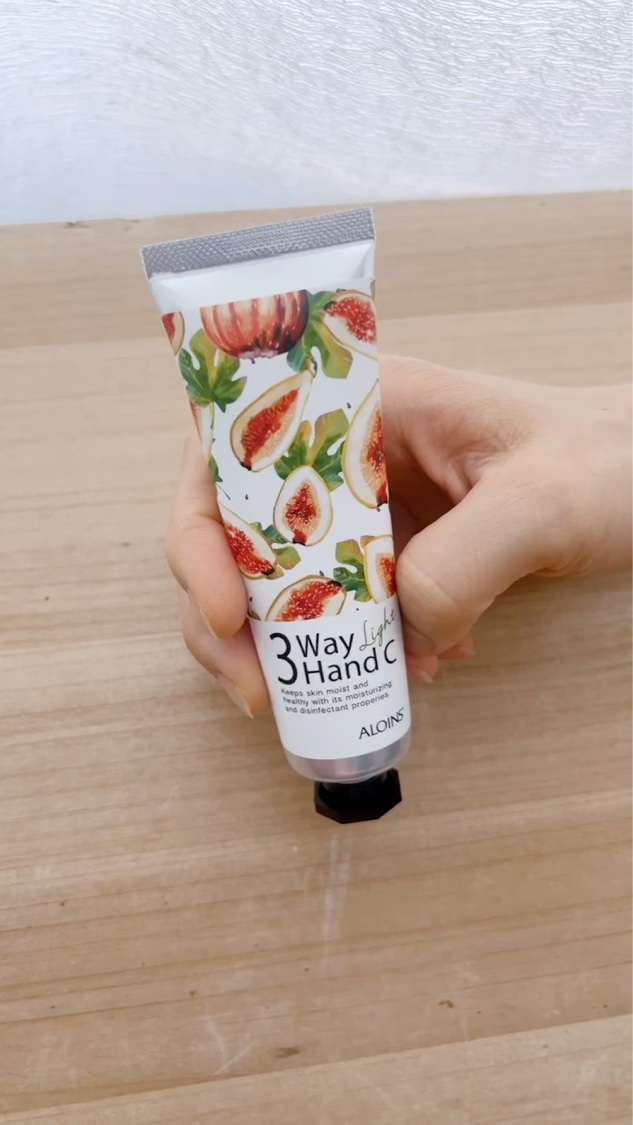 ハンドクリームライト/3ウェイ/ハンドクリームを使ったクチコミ（2枚目）