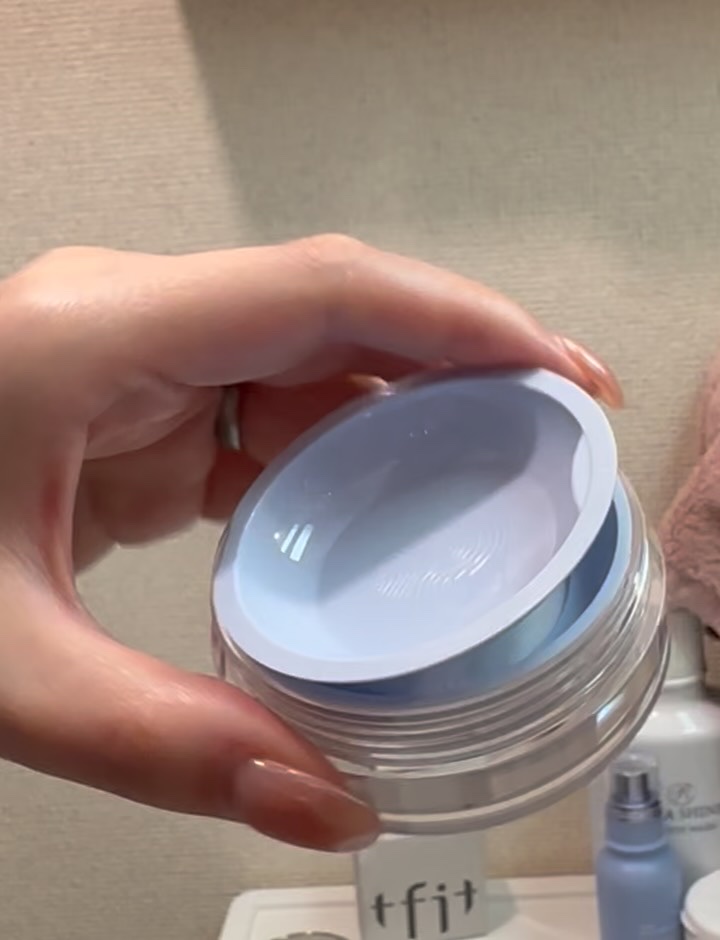 トランスルーセントセットエッセンシャルパウダー/TFIT/ルースパウダーを使ったクチコミ（3枚目）