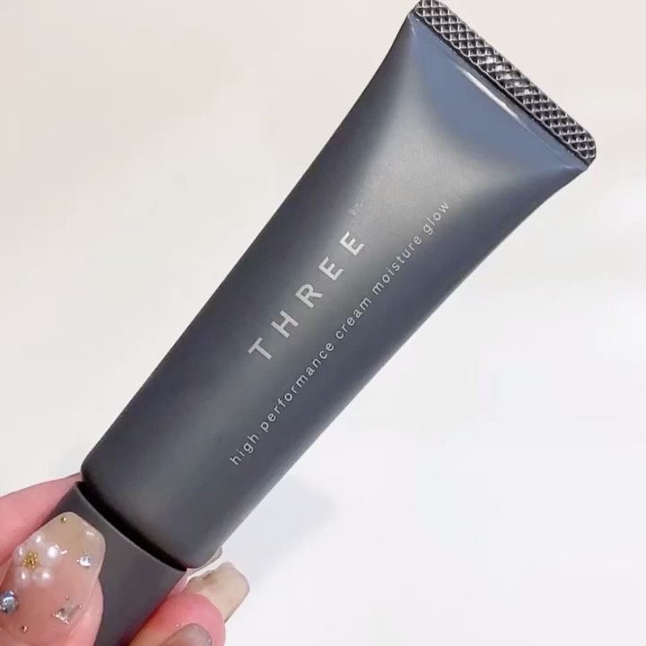 THREE ハイパフォーマンスクリームモイスチャーグロー/THREE/化粧下地を使ったクチコミ（2枚目）