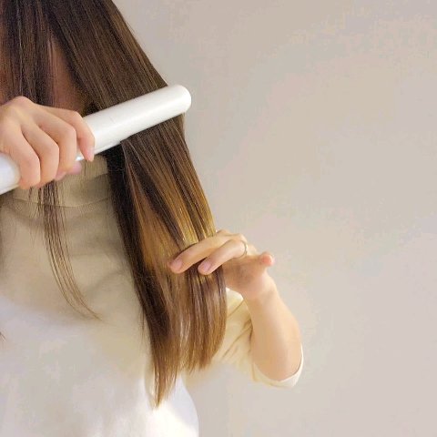 ２WAYコードレスヘアアイロン/Aesty/その他ヘアアイロンの動画クチコミ2つ目