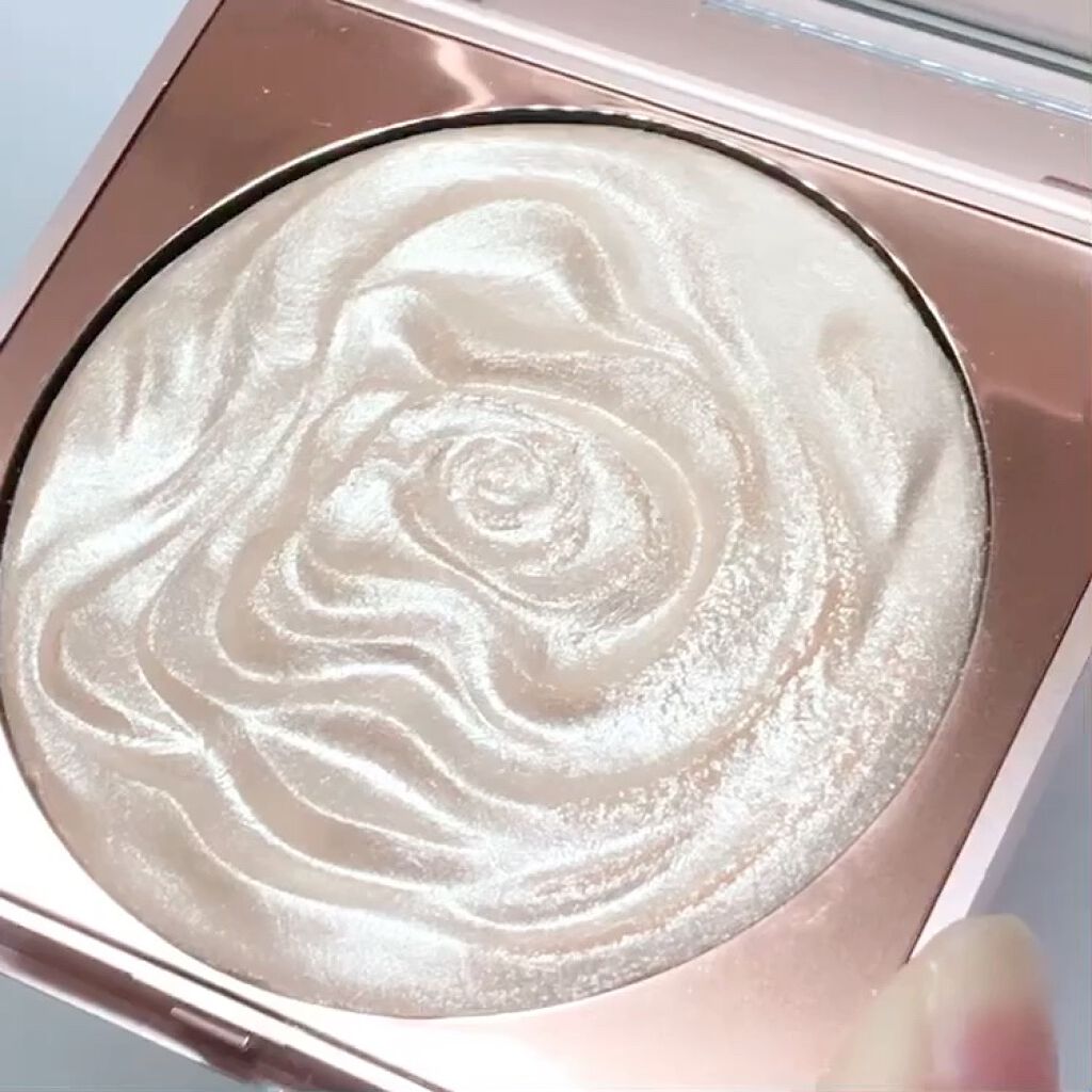 双花彫刻 ハイライト/花西子/パウダーハイライトを使ったクチコミ（3枚目）