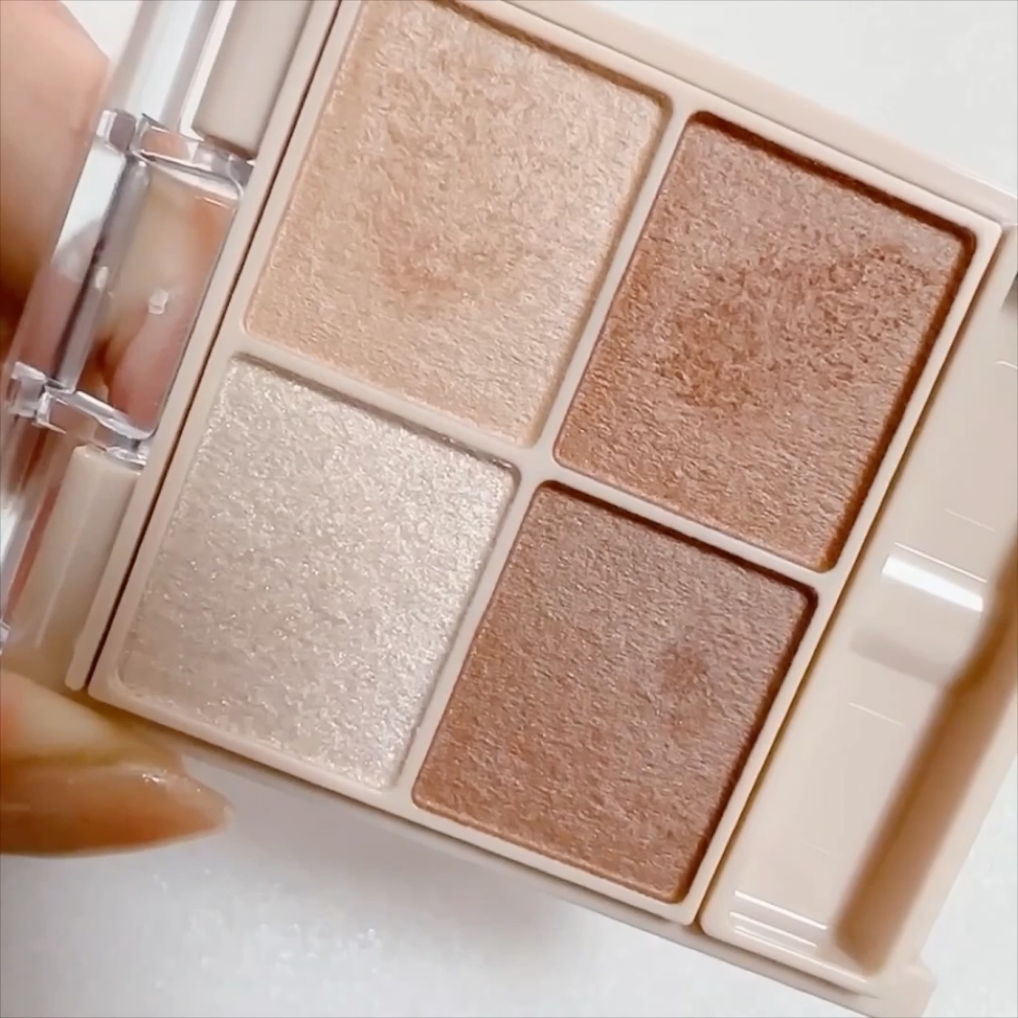 シルキースフレアイズ（マットタイプ）/キャンメイク/アイシャドウパレットを使ったクチコミ（3枚目）