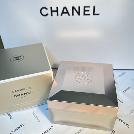 CHANEL ガブリエル シャネル ボディ クリームのクチコミ「CHANELボディクリーム💓
誕生日プレゼントに買ってもらいました♡
✅ガブリエ.....」(1枚目)