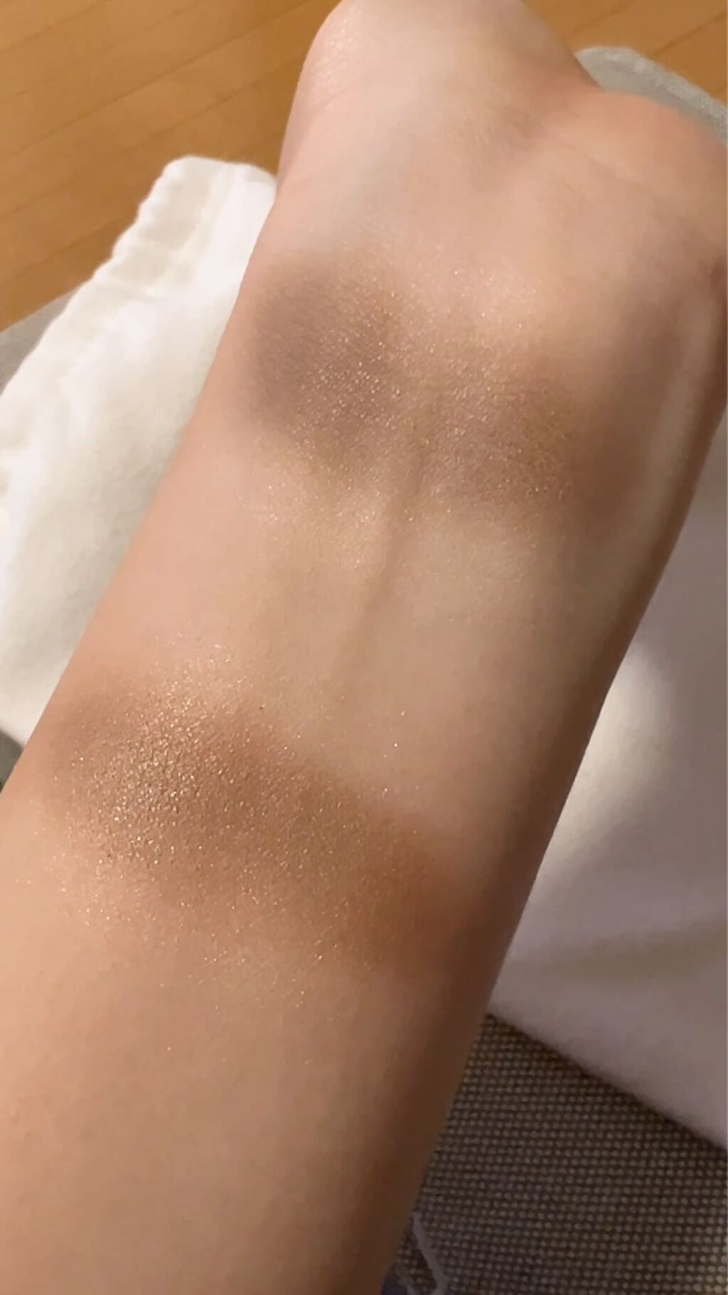 スモール アイシャドウ/M・A・C/単色アイシャドウの動画クチコミ1つ目