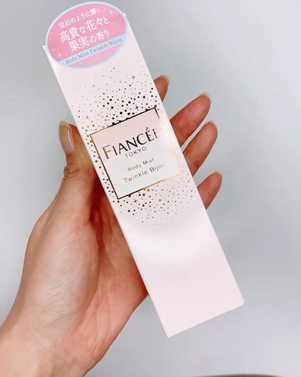 ボディミスト トゥインクルビジュー/フィアンセ/香水(レディース)を使ったクチコミ（3枚目）