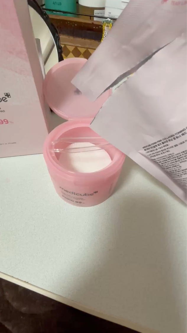 PDRNコラーゲントーニングゲルトナーパット/MEDICUBE/トナーパッドの人気ショート動画