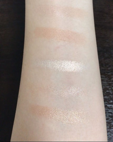 MegaGlo Highlighting Powder/wet 'n' wild/パウダーハイライトを使ったクチコミ(3枚目)