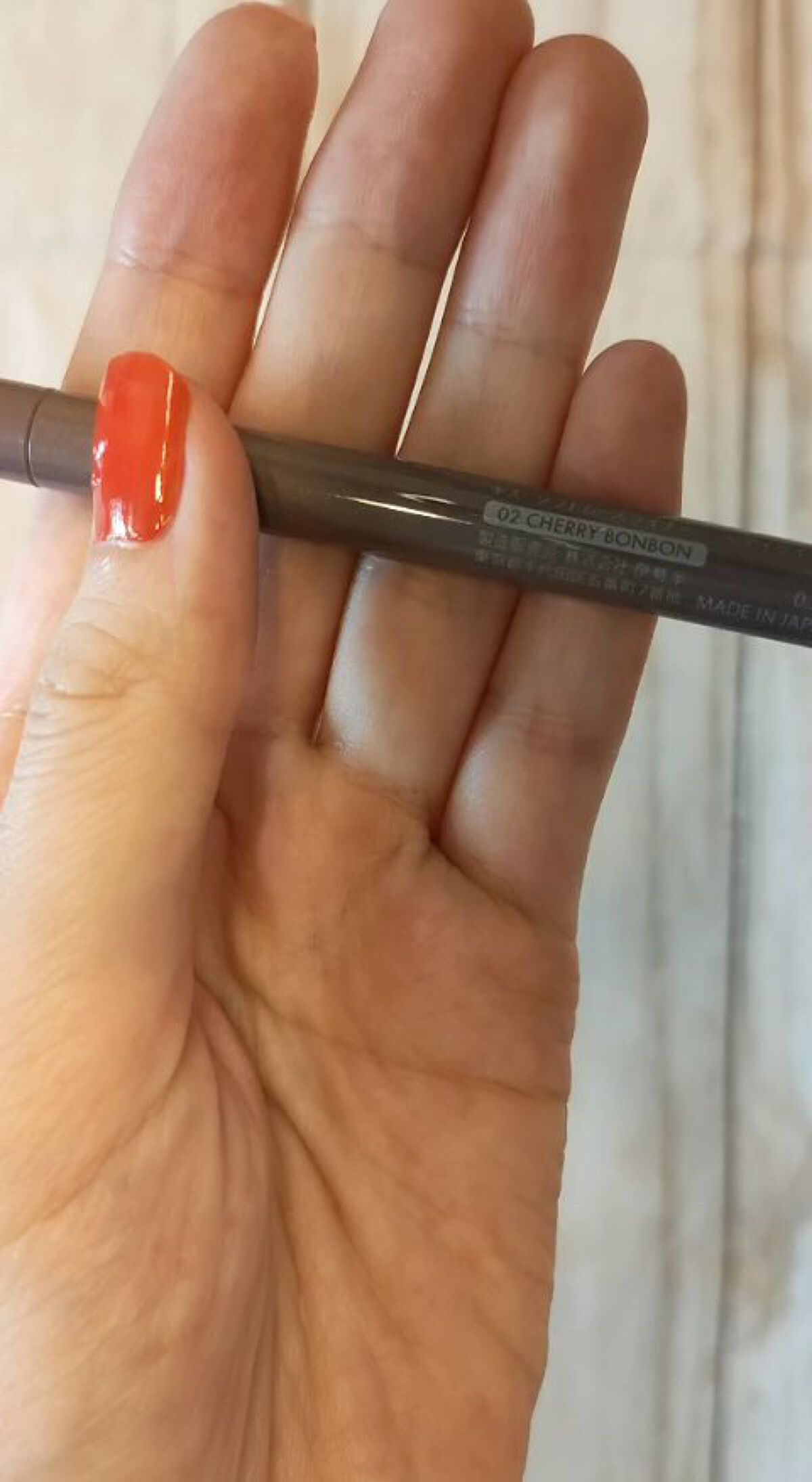 ソフトムースライナー/KiSS/ペンシルアイライナーの動画クチコミ1つ目