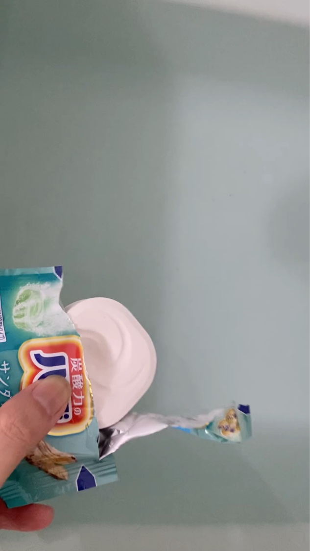 サンダルウッドの香り/バブ/炭酸系入浴剤の動画クチコミ1つ目