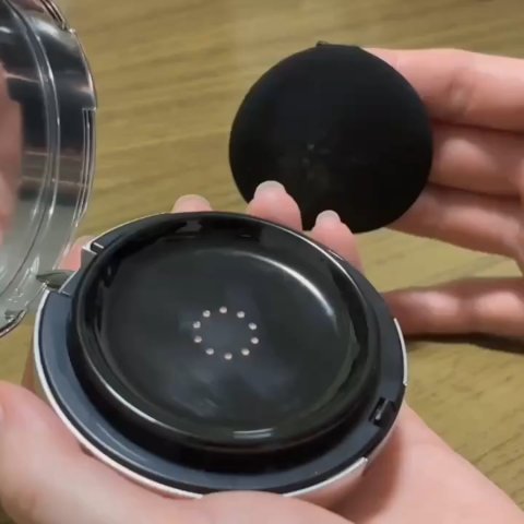 グラントイーワンズ HT コルセットファンデーションのクチコミ「ハリトスコルセットファンデーションを紹介します✨
こちらは友人に勧められて使用してみたらとって.....」（2枚目）