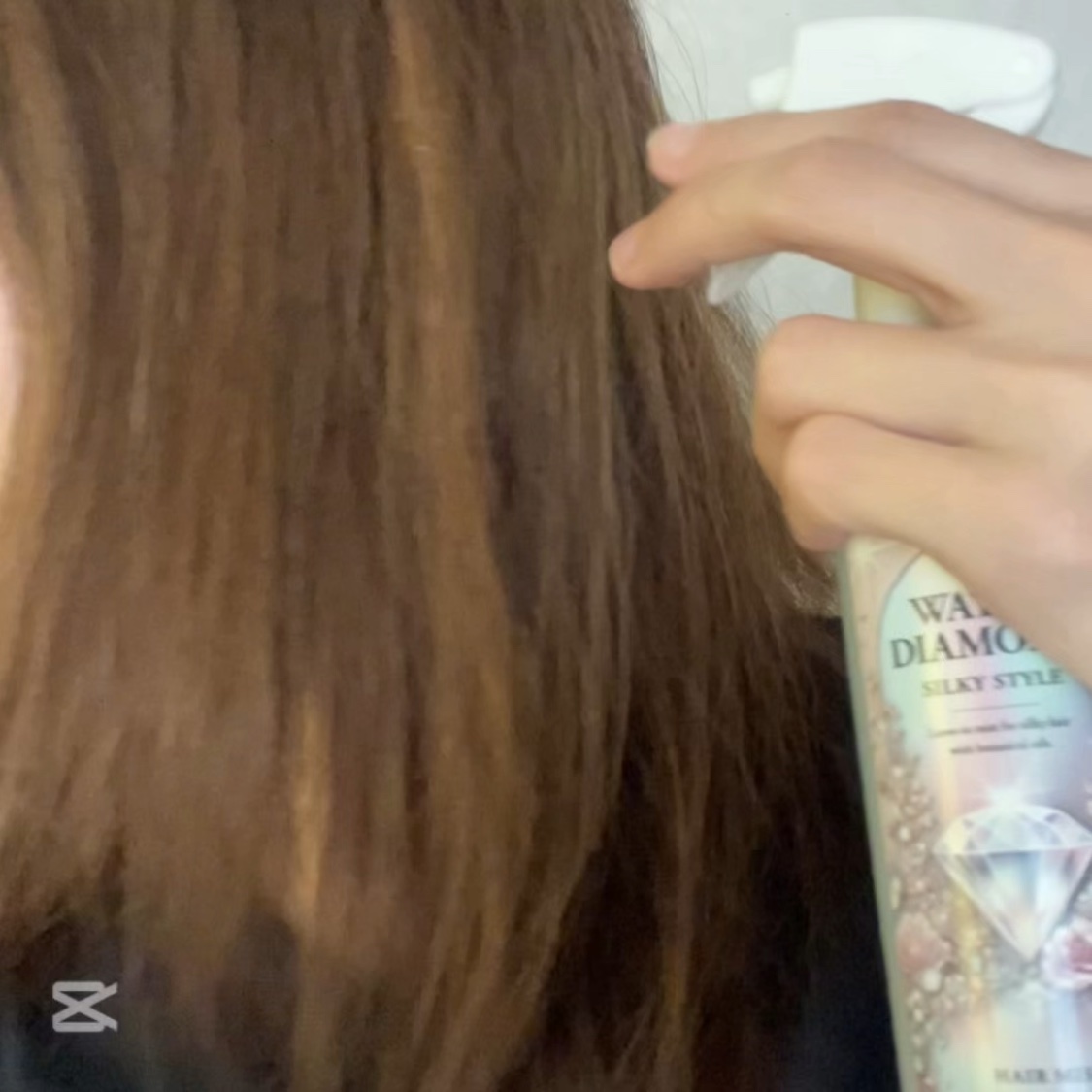 ウォーターダイヤモンド シルキースタイル/ウォーターダイヤモンド/アウトバストリートメントの動画クチコミ4つ目